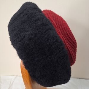 🇦🇺 Helen Kaminski wool and lambskin burgandy and black winter hat